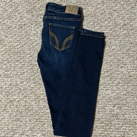 Hollister, low rise, skinny jeans - Picture 3 of 3